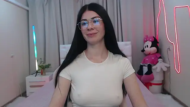 Snapshot of MilaSecret55 chatting on 05-16-26, 06:54 MilaSecret55 online show from 05-16-26, 06:54