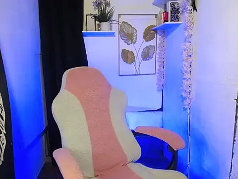 stripyapril online show from 05-15-26, 04:58