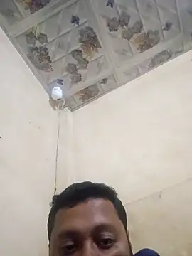 Snapshot of SHARIF12123 chatting on 12-18-25, 03:07 SHARIF12123 online show from 12-18-25, 03:07