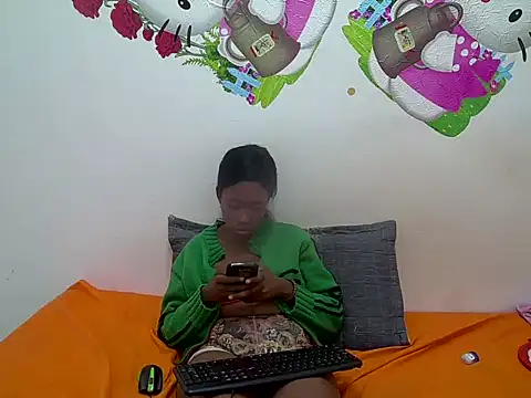 MissSexyVibe32 online show from 12-14-25, 04:23