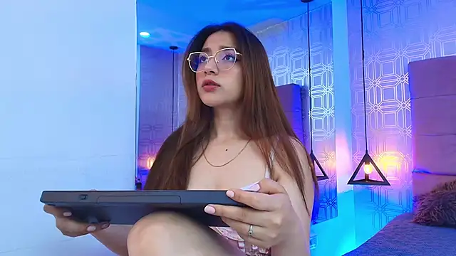 SariNorrisfg online show from 01-15-26, 08:01