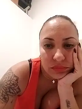 Snapshot of Fatisexy88 chatting on 01-11-26, 04:06 Fatisexy88 online show from 01-11-26, 04:06