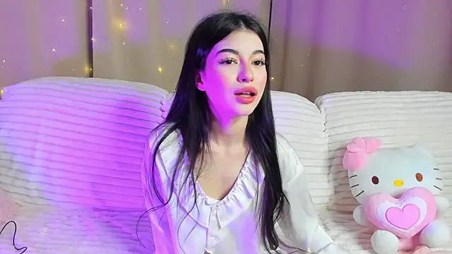 Snapshot of LisaColee chatting on 06-16-26, 06:21 LisaColee online show from 06-16-26, 06:21