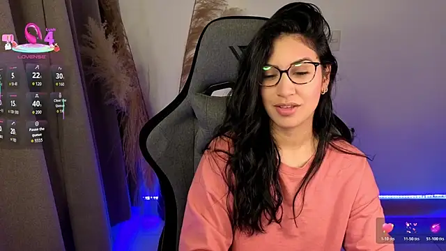 Snapshot of chloebum_ chatting on 05-22-26, 10:54 chloebum online show from 05-22-26, 10:54