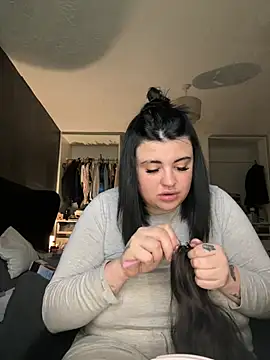 Snapshot of Curvybabesxxo chatting on 02-06-26, 11:13 Curvybabesxxo online show from 02-06-26, 11:13