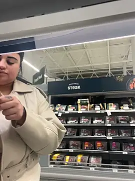 Snapshot of Curvybabesxxo chatting on 02-16-26, 07:21 Curvybabesxxo online show from 02-16-26, 07:21