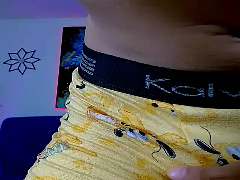 Snapshot of brandon_cole chatting on 04-27-26, 10:19 brandon cole online show from 04-27-26, 10:19