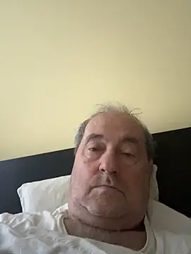Snapshot of csikar chatting on 06-16-26, 04:48 csikar online show from 06-16-26, 04:48