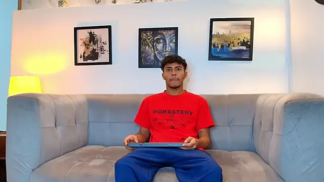 DIAMOND BLACKS online show from 02-24-26, 07:50