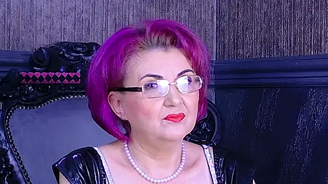 Snapshot of IsabelaConte chatting on 06-17-26, 08:10 IsabelaConte online show from 06-17-26, 08:10