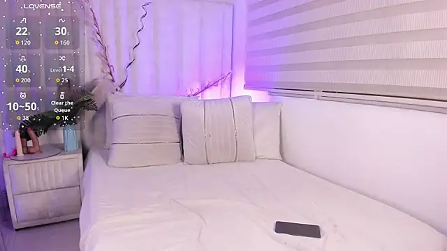 Snapshot of im_ariana_ chatting on 07-11-26, 08:11 im ariana online show from 07-11-26, 08:11