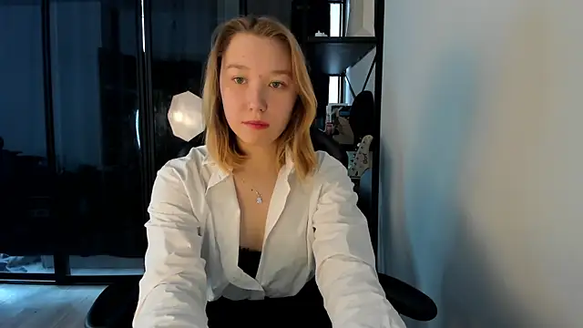 Snapshot of Agatha_Mayson chatting on 02-06-26, 06:07 Agatha Mayson online show from 02-06-26, 06:07