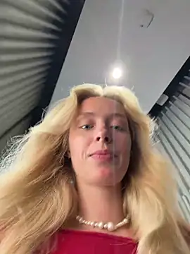 SunnyShiney online show from 04-01-26, 01:41