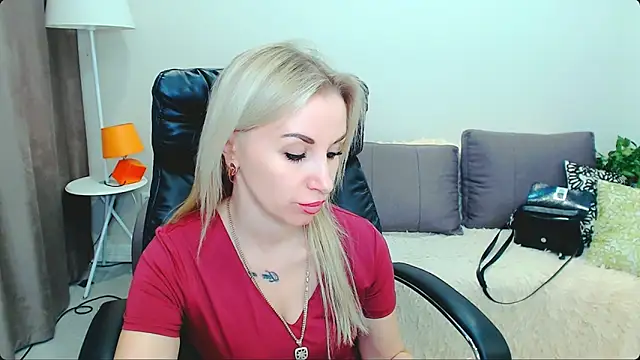 Hanna--Sweet online show from 03-24-26, 10:53