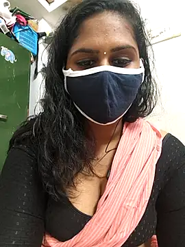 Snapshot of pattupattuma27 chatting on 02-15-26, 06:21 pattupattuma27 online show from 02-15-26, 06:21