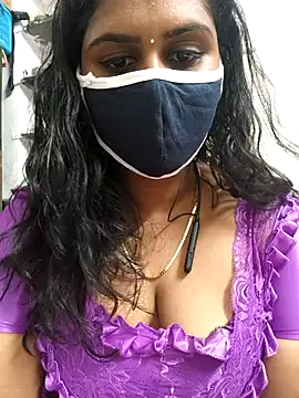 Snapshot of pattupattuma27 chatting on 02-15-26, 07:51 pattupattuma27 online show from 02-15-26, 07:51