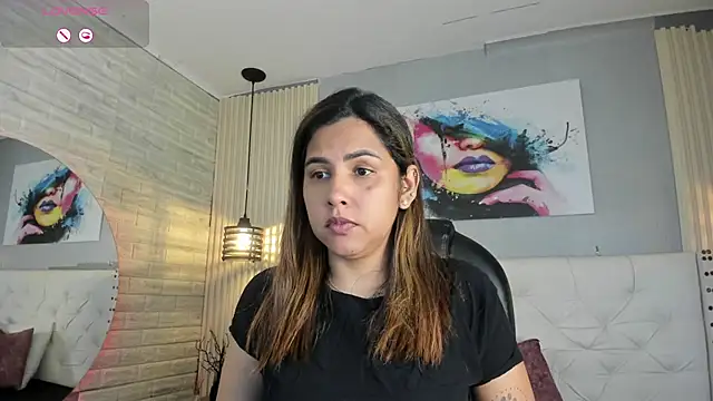 Snapshot of scarletbaker__ chatting on 01-18-26, 09:35 scarletbaker online show from 01-18-26, 09:35