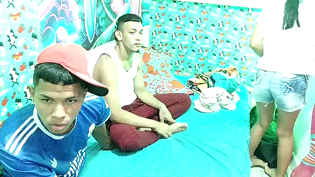 twobigscock23 online show from 04-20-26, 12:46