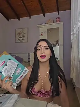 Snapshot of Esmeralda_Rossi chatting on 02-07-26, 09:40 Esmeralda Rossi online show from 02-07-26, 09:40