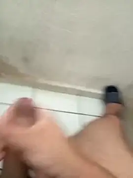 Omarcito18zx online show from 12-19-25, 03:13