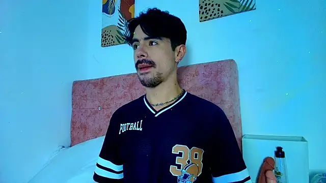 Ethan Briggs online show from 01-13-26, 03:23