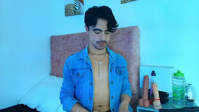 Ethan Briggs online show from 01-14-26, 03:45