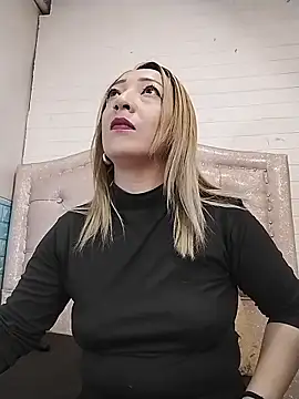 Snapshot of DanaMontana chatting on 02-04-26, 12:44 DanaMontana online show from 02-04-26, 12:44