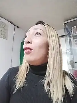 Snapshot of DanaMontana chatting on 02-27-26, 06:52 DanaMontana online show from 02-27-26, 06:52