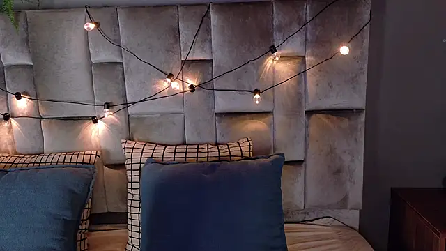 Miia Anderson online show from 03-25-26, 11:49