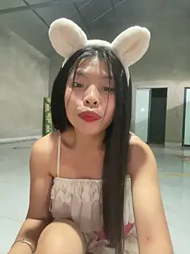 Snapshot of lux-su chatting on 05-19-26, 02:07 lux-su online show from 05-19-26, 02:07