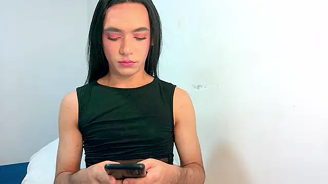 Snapshot of Sthefanyx2 chatting on 02-05-26, 01:10 Sthefanyx2 online show from 02-05-26, 01:10