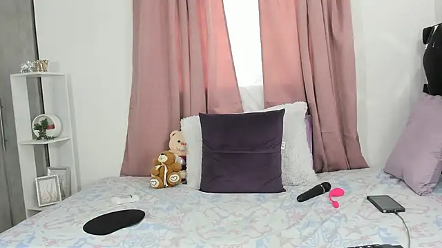 Annyeliz online show from 04-05-26, 06:38