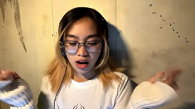 LenoraFrailey online show from 12-23-25, 10:35