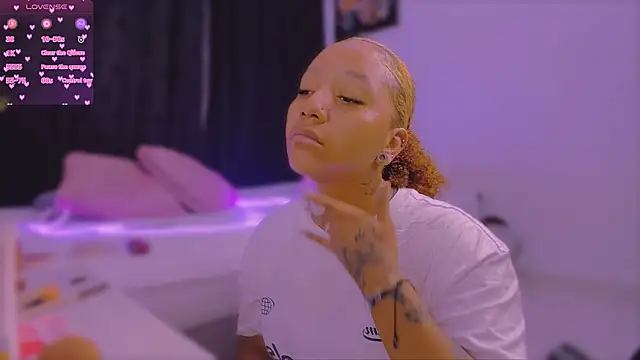 Starlights online show from 03-04-26, 01:50