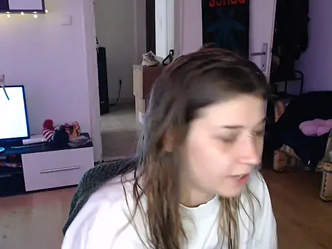 AlienforTwenty online show from 12-16-25, 01:16