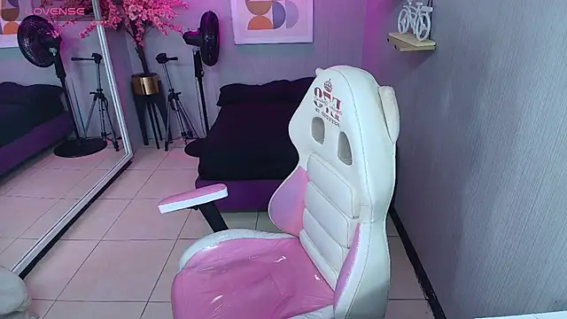 Carolina cherry online show from 03-22-26, 11:57