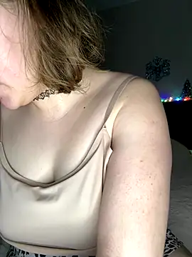 MelisaDreams online show from 12-19-25, 01:51