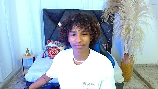 angelll18  online show from 02-20-26, 08:42