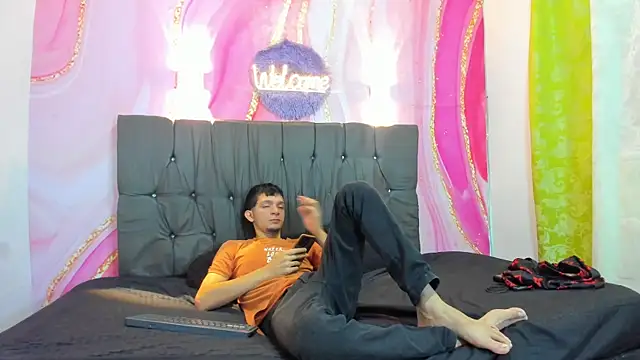 Straight Guy22 online show from 01-13-26, 04:40