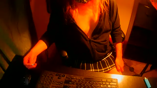 Snapshot of GoodGirlKelly chatting on 05-11-26, 02:50 GoodGirlKelly online show from 05-11-26, 02:50