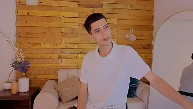 prettyboyy 13 online show from 01-15-26, 08:12