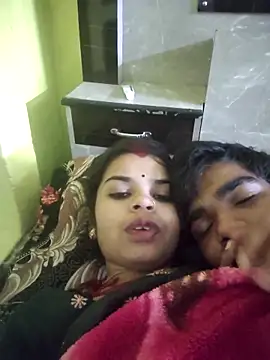 Snapshot of cutee_bhabhi12 chatting on 02-07-26, 03:27 cutee bhabhi12 online show from 02-07-26, 03:27