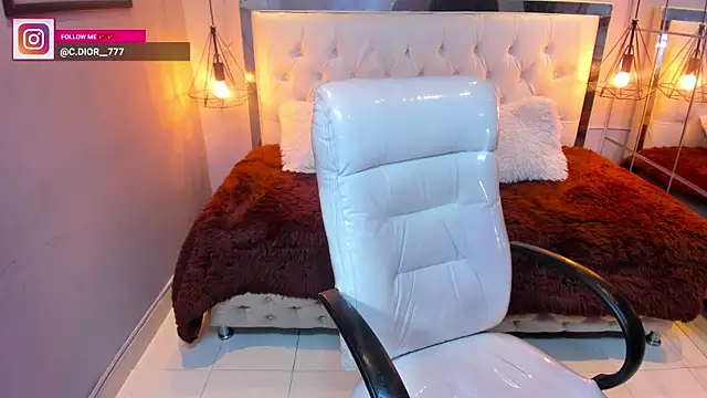 drake miller7 online show from 01-12-26, 03:23