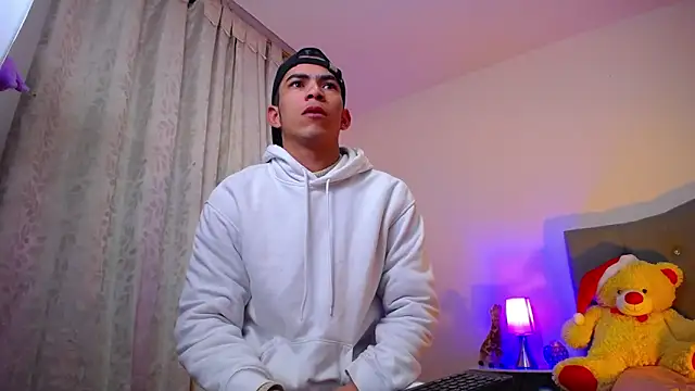 TOMBOYSEXX online show from 12-18-25, 10:54