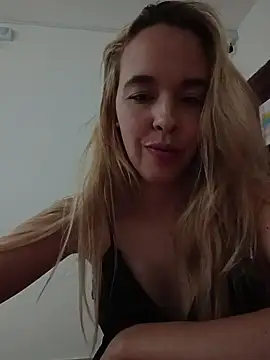 Snapshot of Zairablon chatting on 02-25-26, 04:55 Zairablon online show from 02-25-26, 04:55