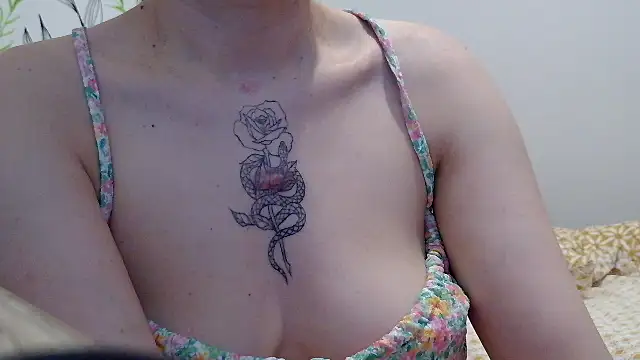 Snapshot of anngelle chatting on 05-20-26, 11:38 anngelle online show from 05-20-26, 11:38