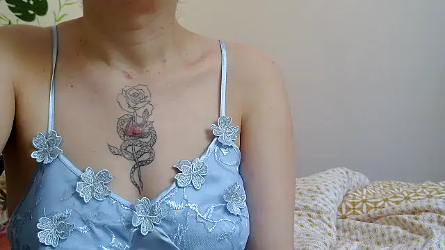 Snapshot of anngelle chatting on 05-28-26, 11:51 anngelle online show from 05-28-26, 11:51