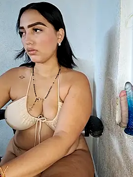 Mia em online show from 02-19-26, 06:59