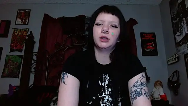Snapshot of Bettieee_Agura chatting on 03-17-26, 01:43 Bettieee Agura online show from 03-17-26, 01:43