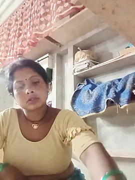 Snapshot of Shreya_pandit chatting on 05-13-26, 12:08 Shreya pandit online show from 05-13-26, 12:08